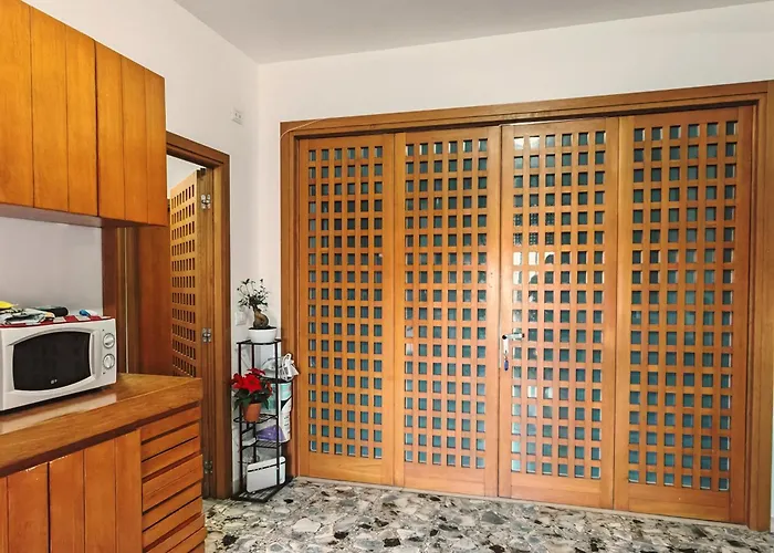 Гостевой дом Goldmine 2 *